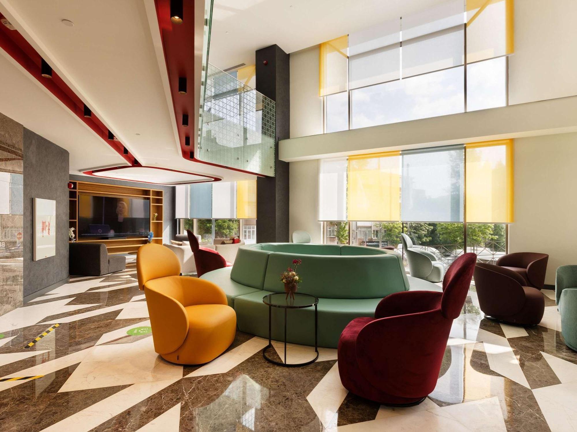 Ibis Styles Merter 5*